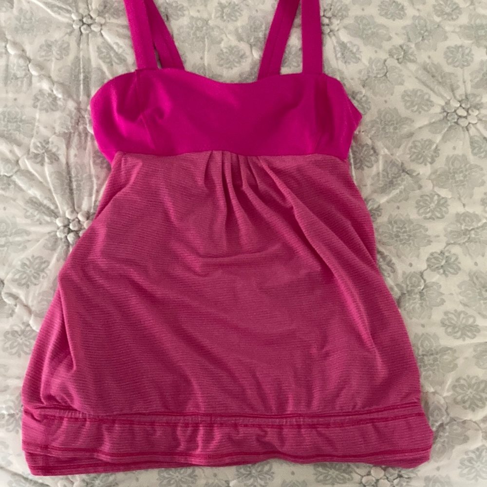 Lululemon Run Back On Track Tank. Size 6